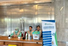 Tim medis RS UMS A.R. Fachrudin berjaga di posko kesehatan dalam rangkaian Hari Jadi ke-68 UMS
