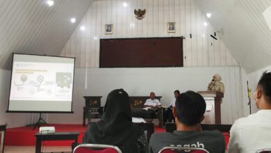 Suasana pemaparan materi dalam sosialisasi penyusunan RPPLH Bali Nusra yang menyoroti darurat sampah dan krisis air di Bima.