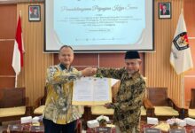 Penandatanganan PKS pendidikan pemilih KPU Temanggung bersama PDM Temanggung