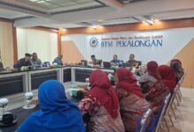 Suasana pertemuan KSPPS BTM Pekalongan bersama jajaran PDM dan PDA Kota Bandung dalam agenda kerja sama pendidikan dan keuangan syariah.