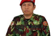Yusuf Fa’iquddin Komandan KOKAM Sukoharjo berseragam lengkap