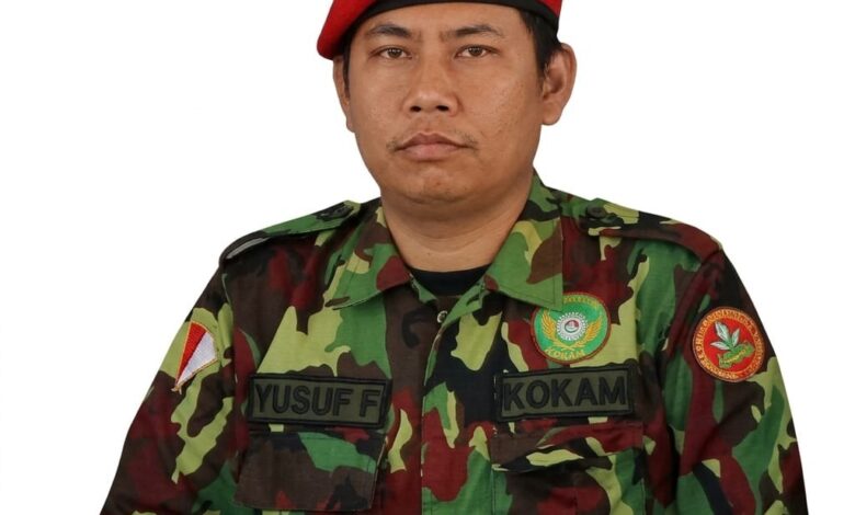 Yusuf Fa’iquddin Komandan KOKAM Sukoharjo berseragam lengkap