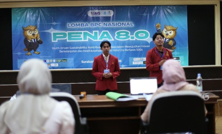 Suasana presentasi finalis dalam ajang kompetisi PENA 8.0 PRISMA UMS yang diikuti mahasiswa dari berbagai perguruan tinggi.