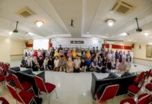 Foto bersama peserta dan tokoh dalam acara SMILE Eco Bhinneka Muhammadiyah untuk aksi keadilan iklim di Gedung Pusat Dakwah Muhammadiyah Jakarta.